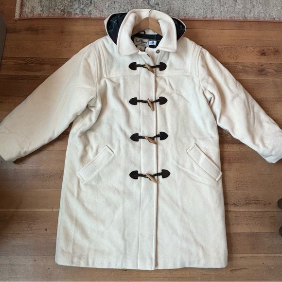 VNTG LL Bean white Wool Jacket Hooded Zip Up Toggle Closure Thinsulate Lining 16 - Picture 1 of 16